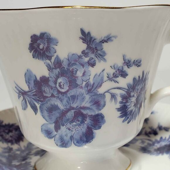 Royal Albert Teacup and Saucer Blue Flowers Vintage - Picture 3 of 8